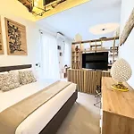Helena Apartments - Secondo Canto